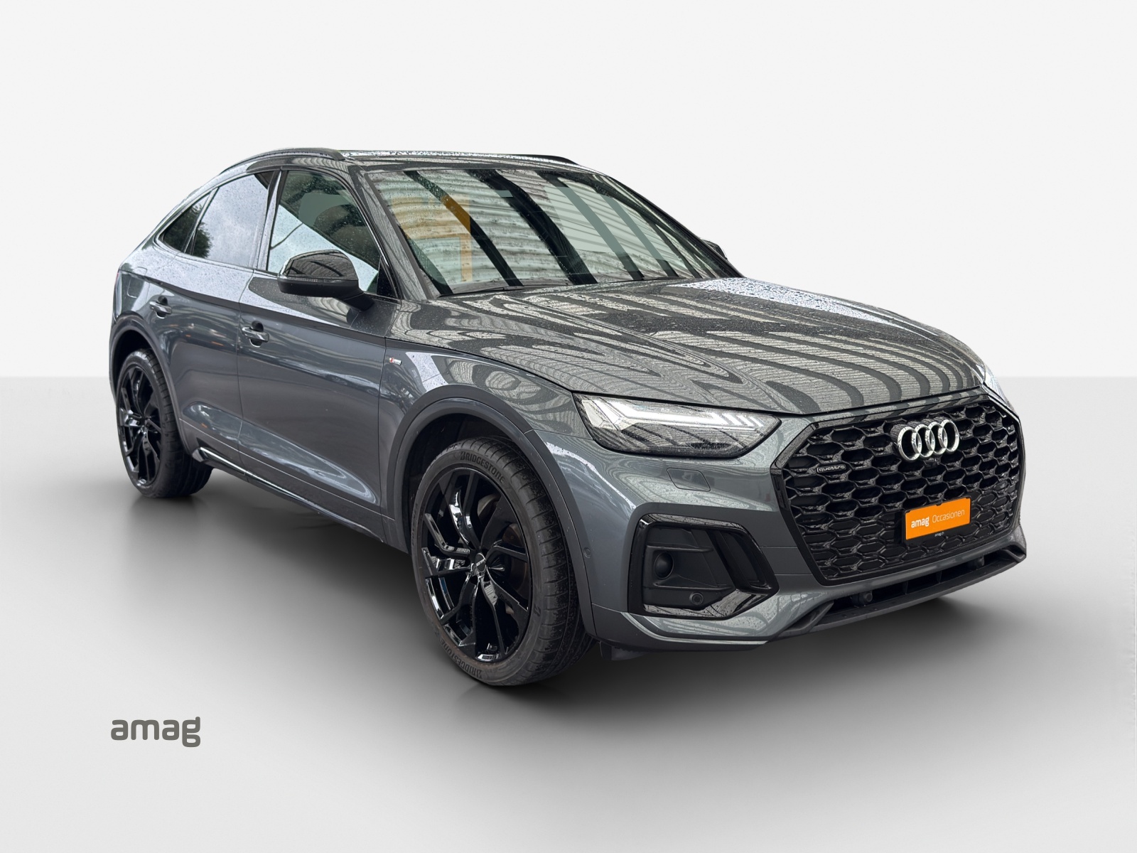 AUDI Q5 Sportback 40 TDI Blackedition quattro S-tronic-image-5