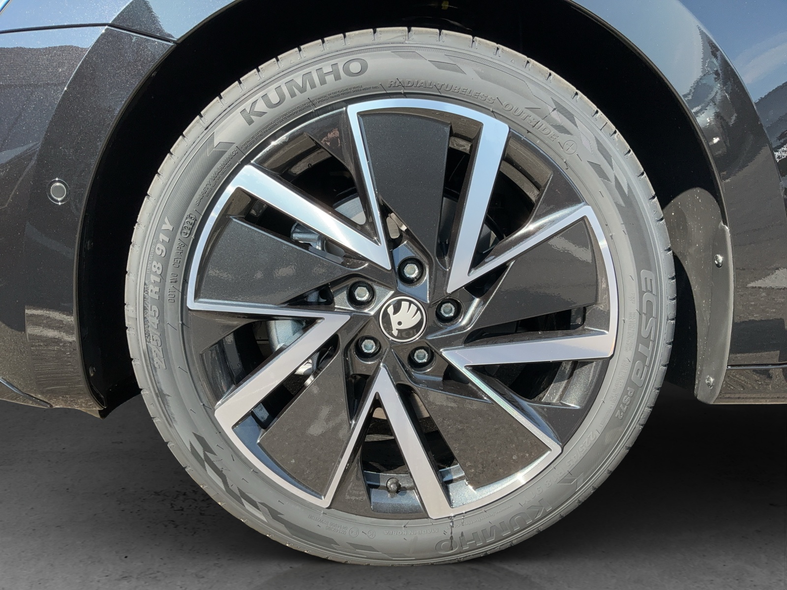 SKODA Octavia Combi 1.5 TSI mHEV DSG Sport Line-image-12