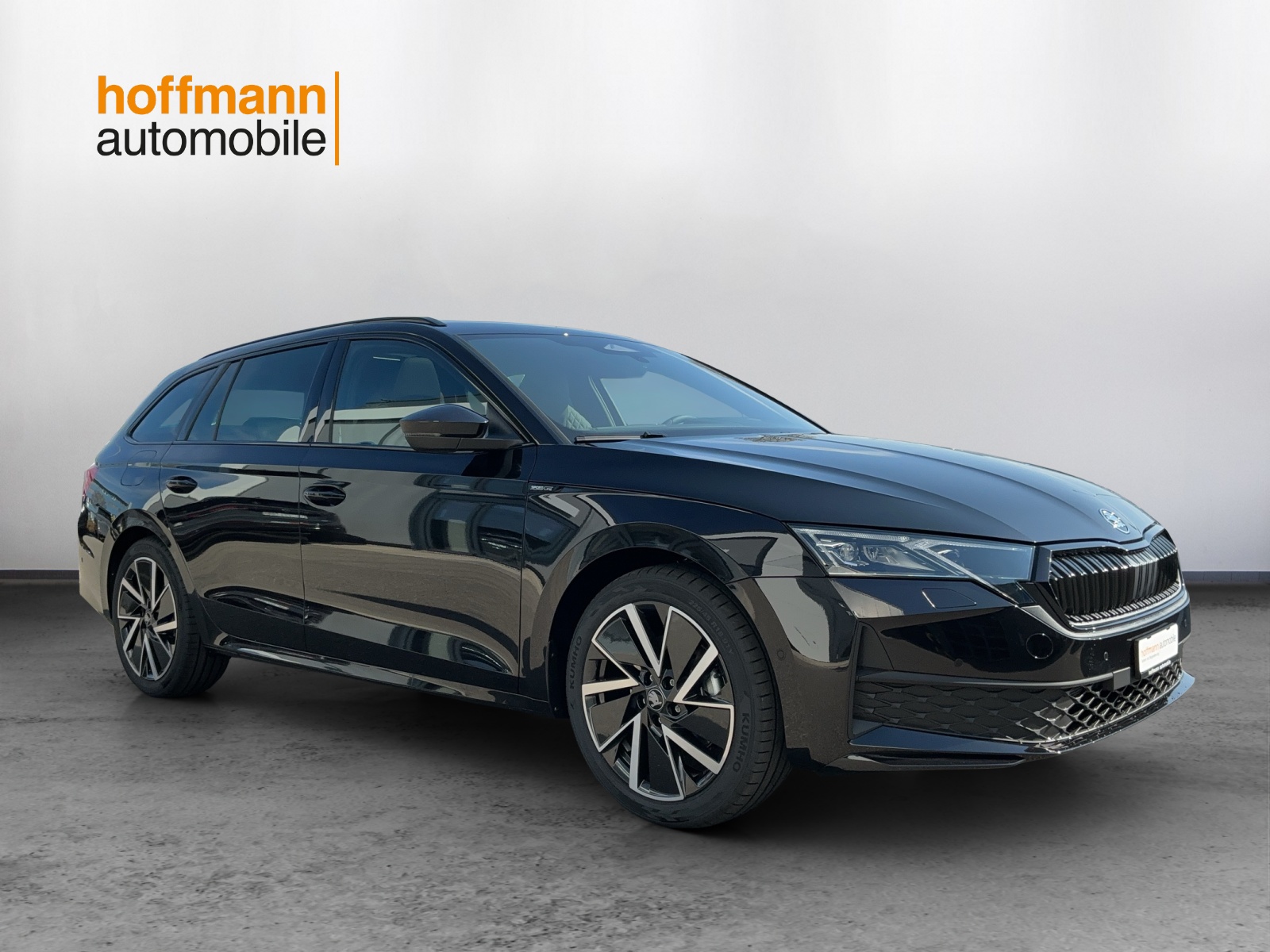 SKODA Octavia Combi 1.5 TSI mHEV DSG Sport Line-image-2