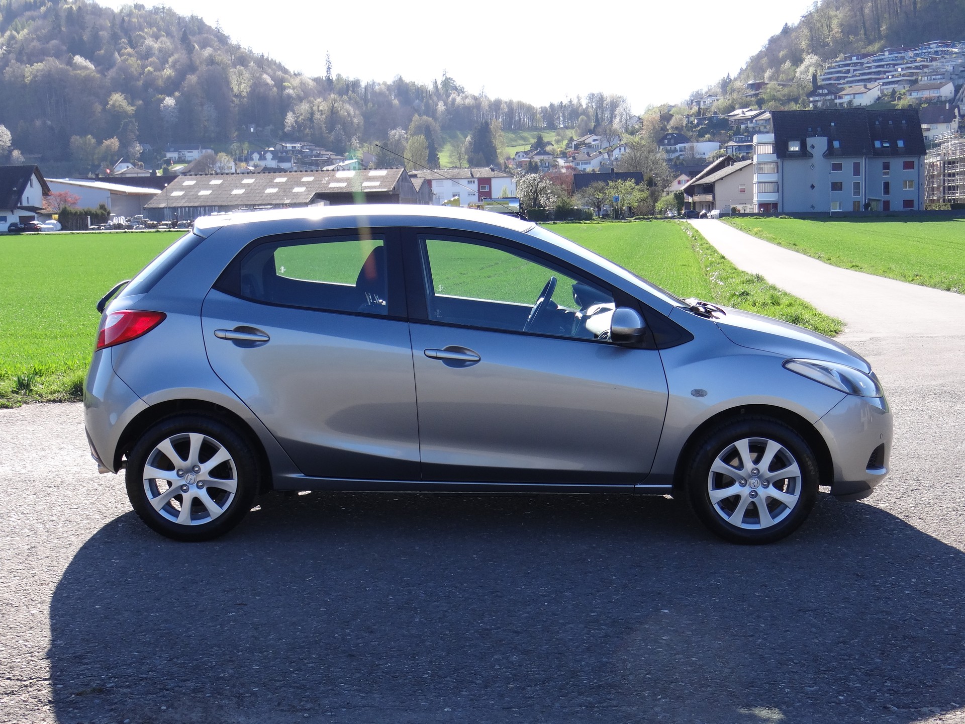 MAZDA 2 1.5i 16V City1 Automatic-image-3