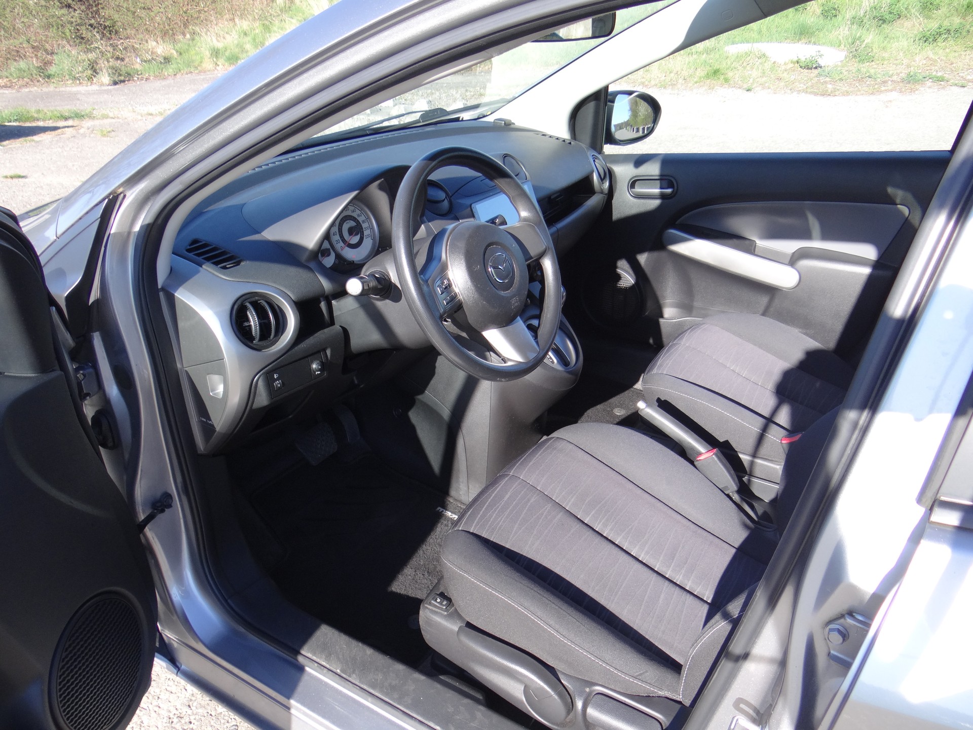 MAZDA 2 1.5i 16V City1 Automatic-image-7