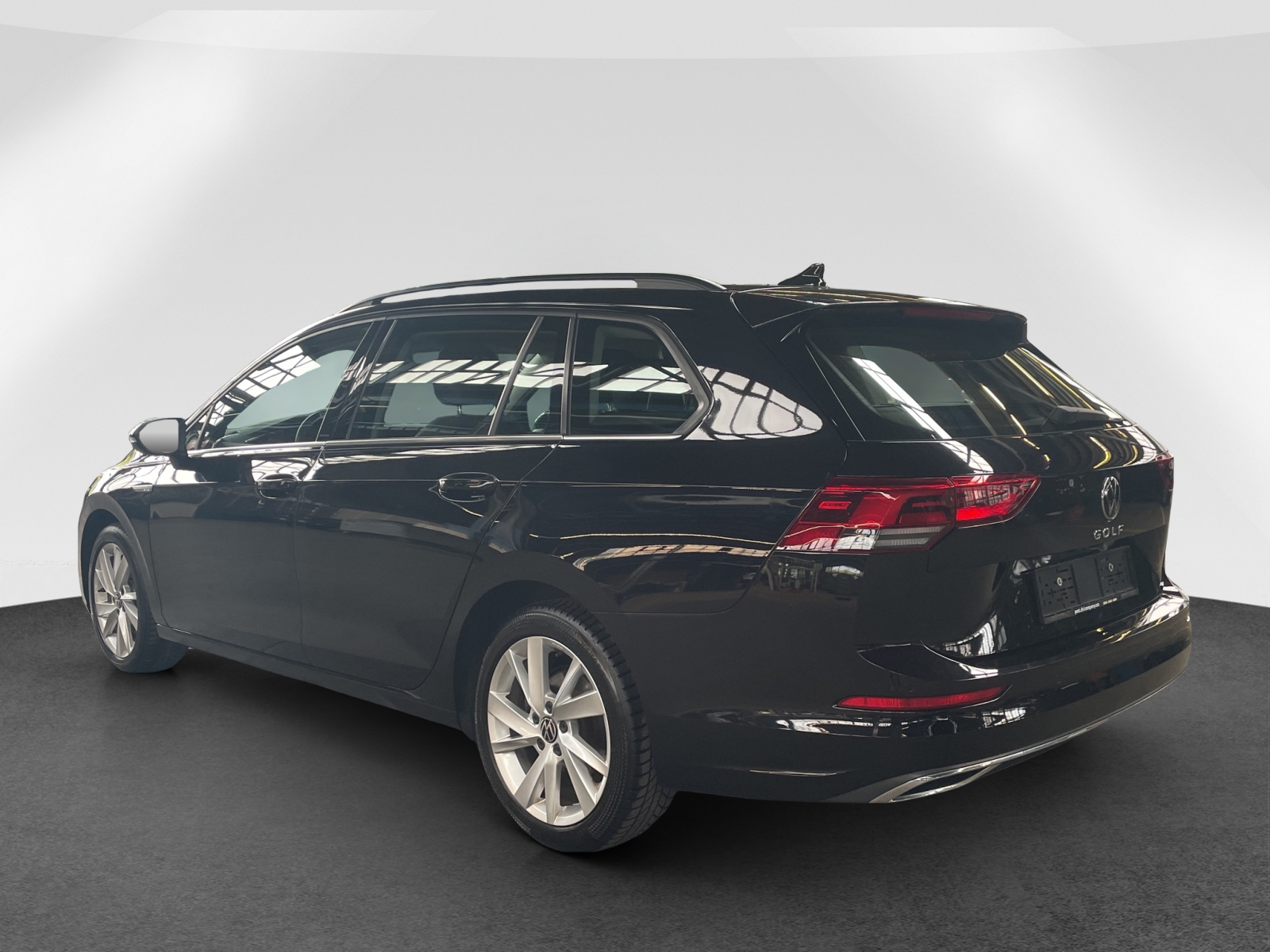 VW Golf VIII Variant 2.0 TDI Style DSG-image-3