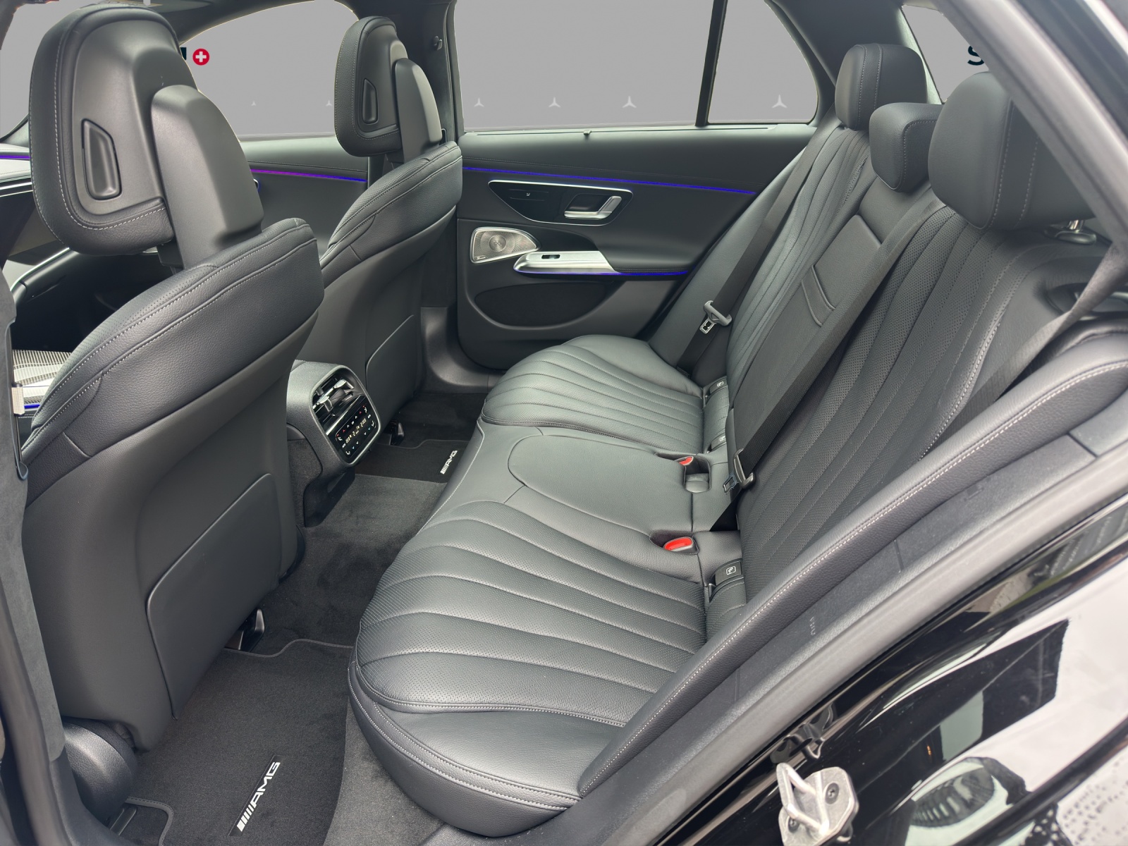 MERCEDES-BENZ E 220 d T 4Matic 9G-Tronic-image-13