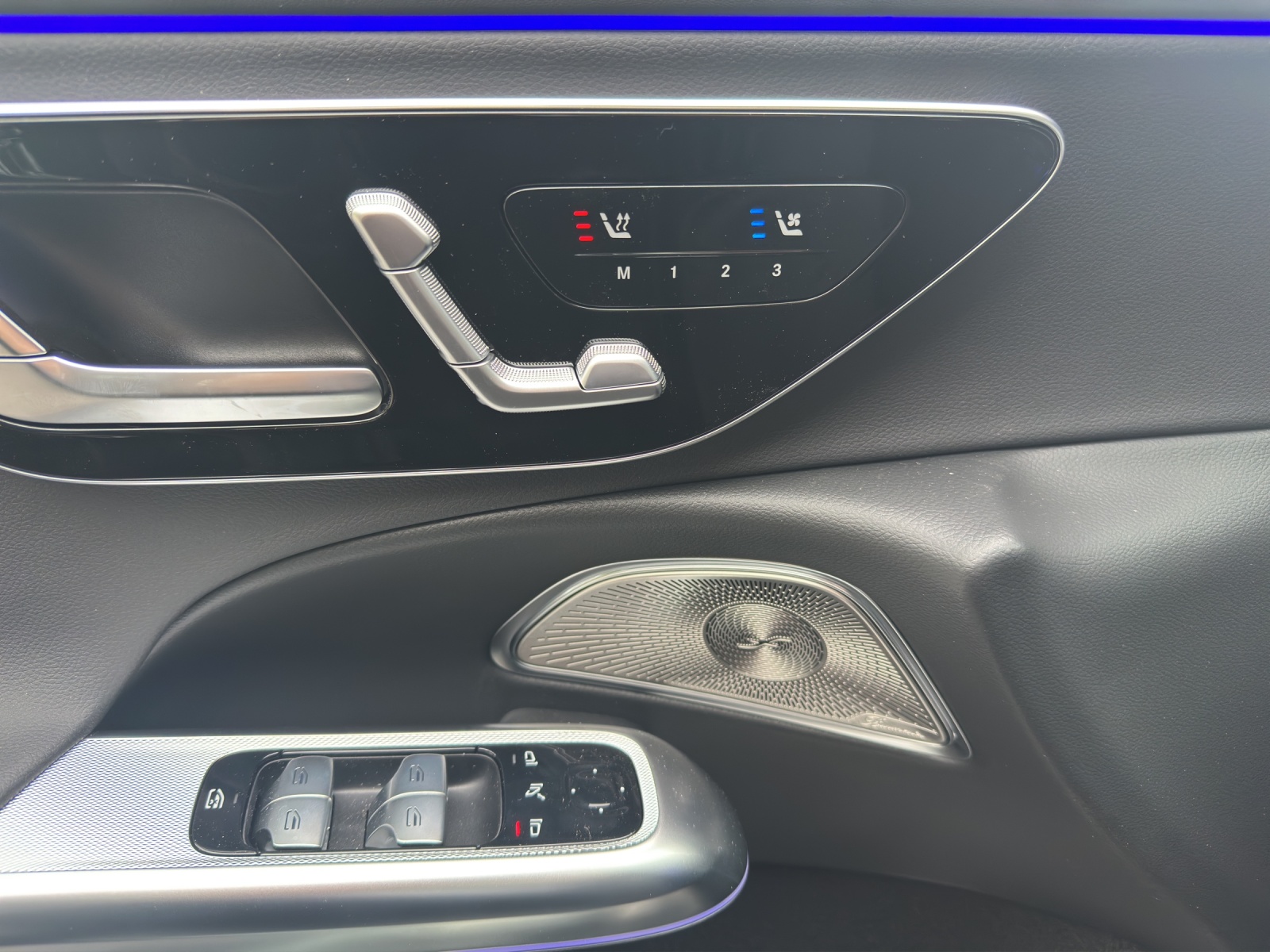 MERCEDES-BENZ E 220 d T 4Matic 9G-Tronic-image-12