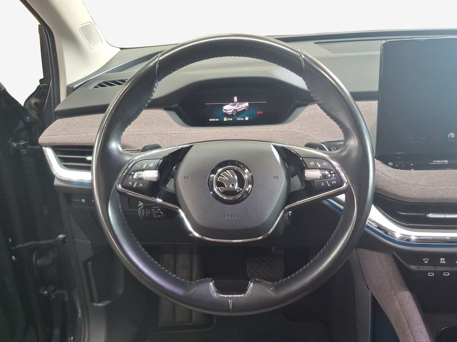 SKODA Enyaq iV 60-image-10