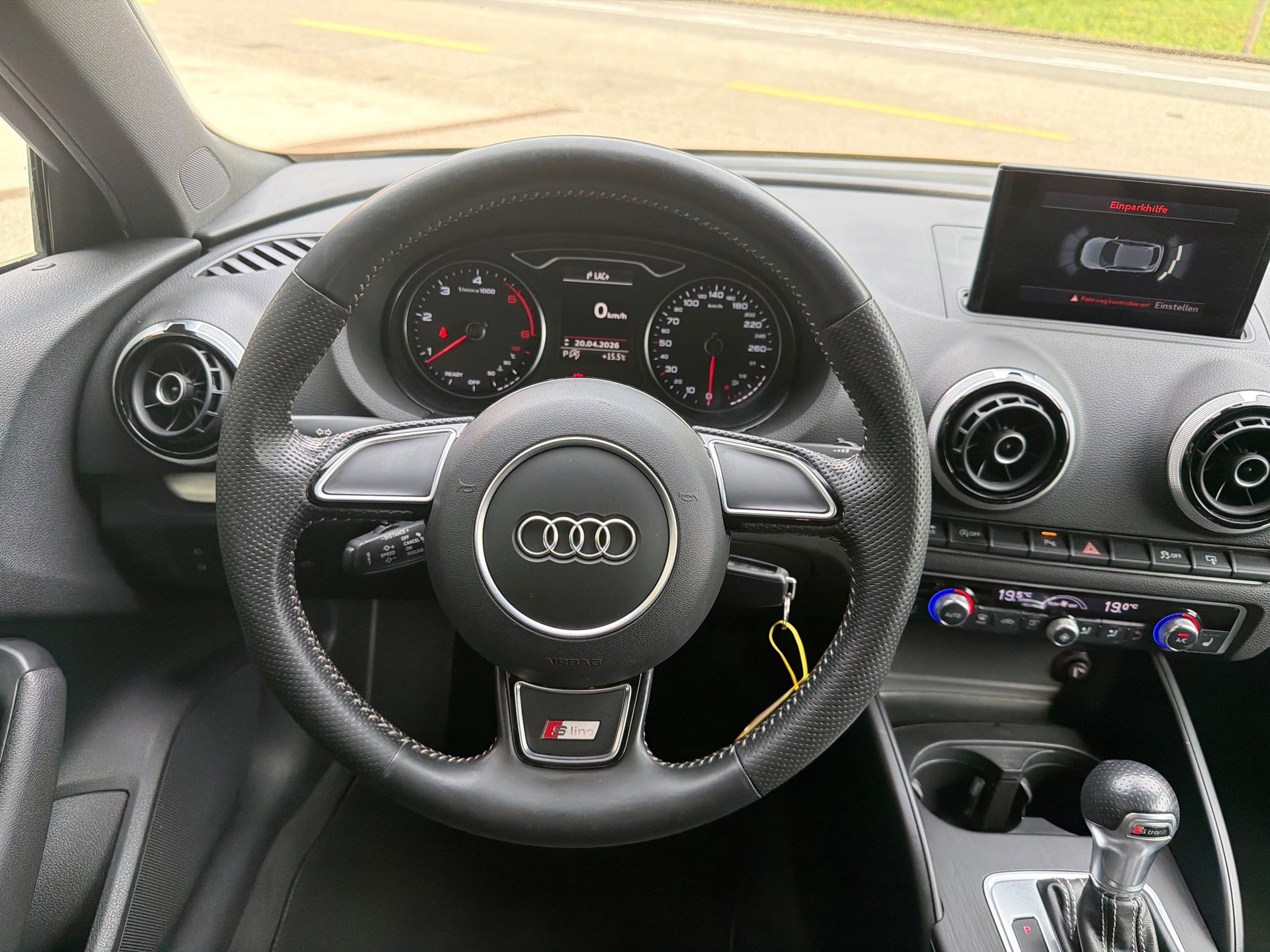 AUDI A3 Sportback 2.0 TDI Ambition quattro S-tronic-image-10