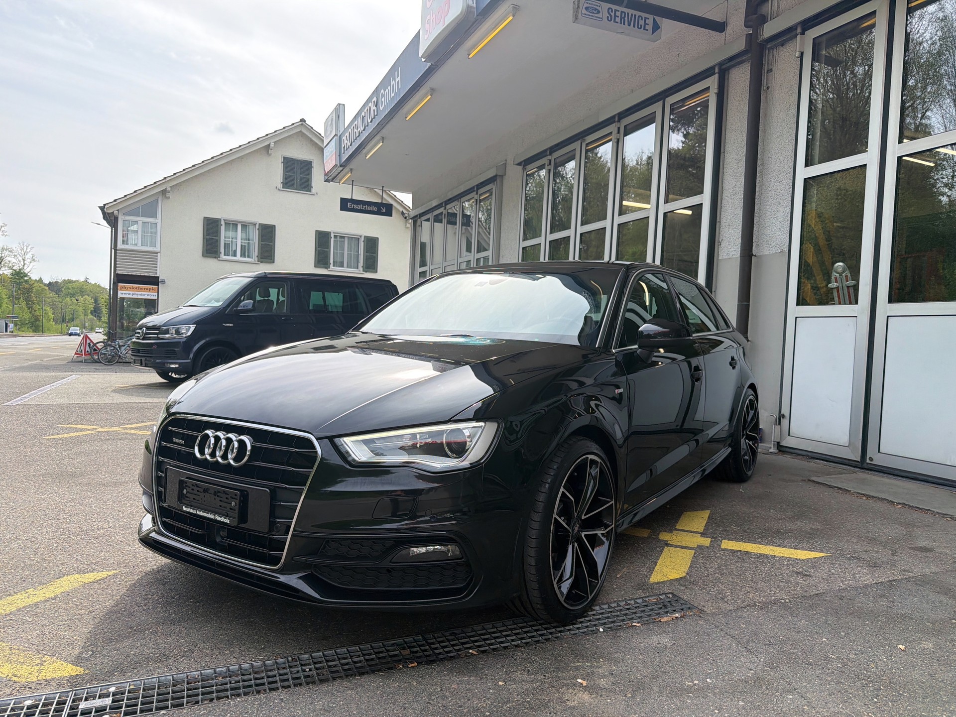 AUDI A3 Sportback 2.0 TDI Ambition quattro S-tronic-showroom-element-1