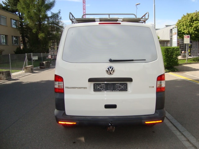 VW T5 2.0 TDI-image-3