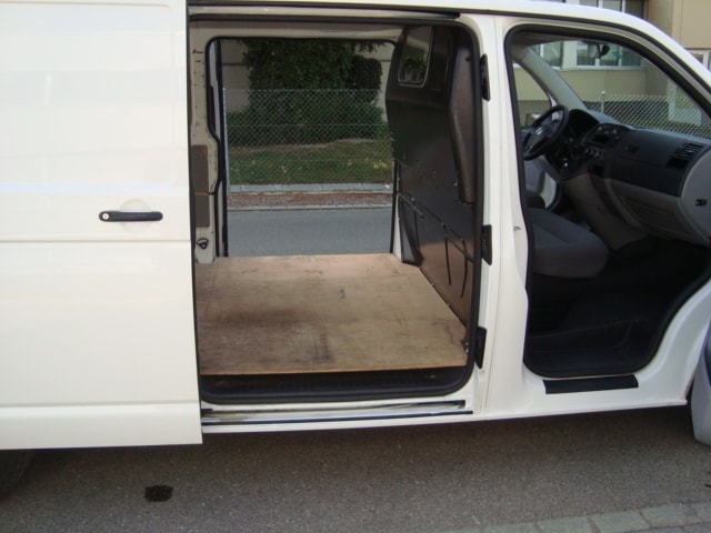 VW T5 2.0 TDI-image-11