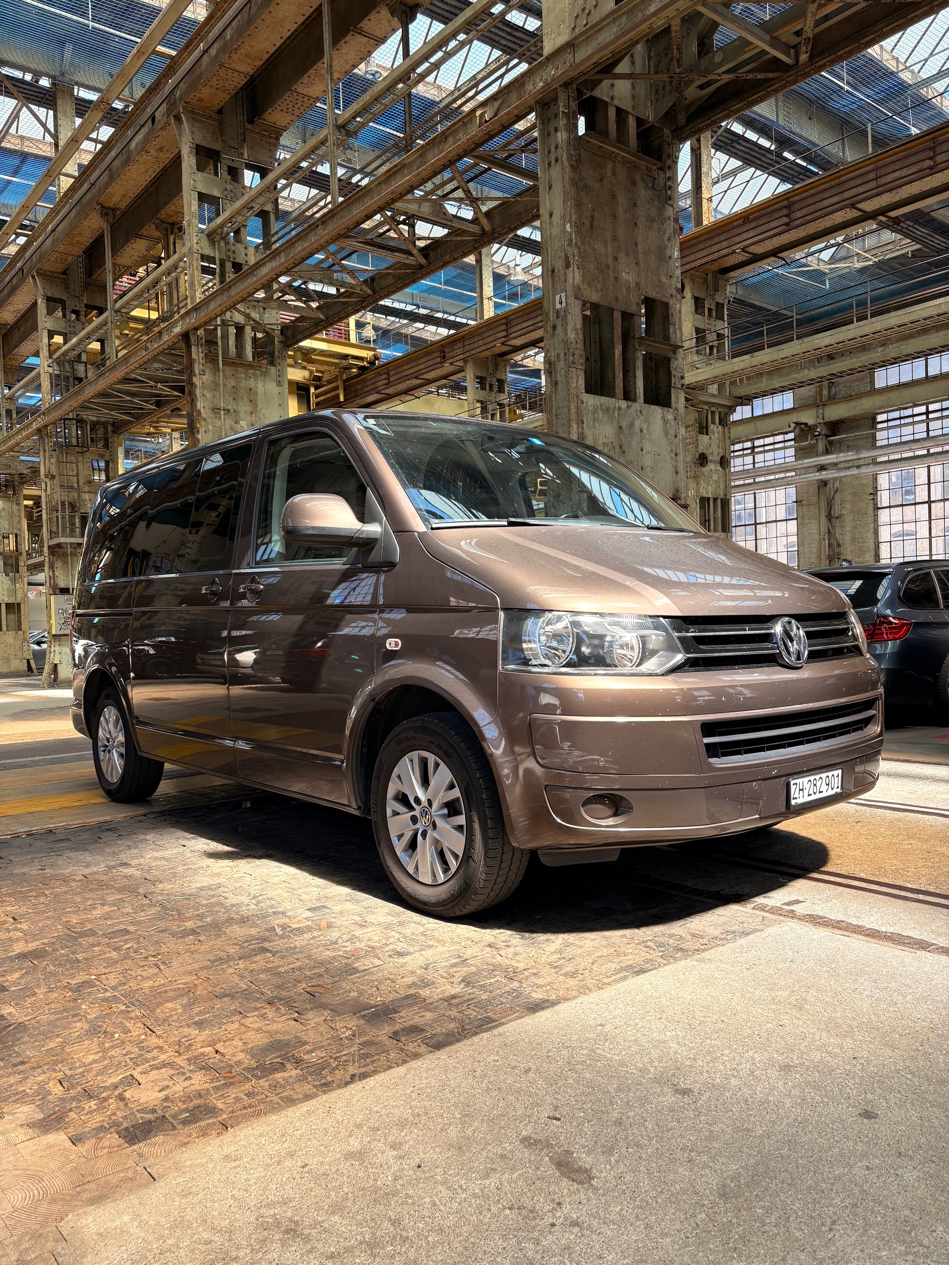 VW T5.2 MULTIVAN 2.0 TDI 140 BMT Family DSG-image-0
