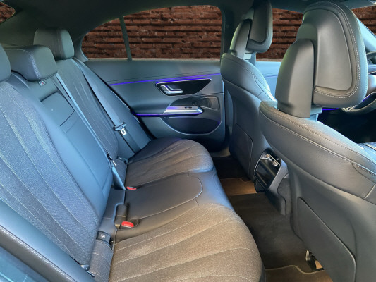 MERCEDES-BENZ E 220 d 4Matic-image-11