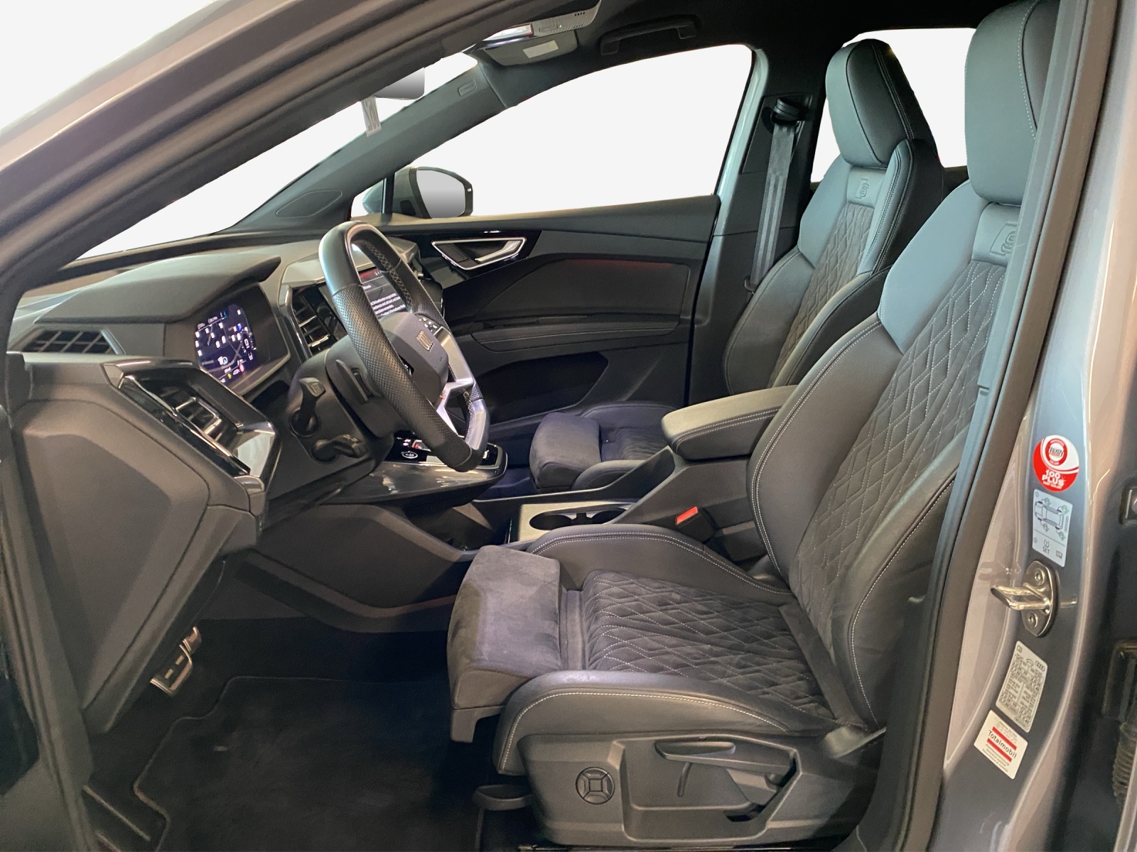 AUDI Q4 Sportback e-tron 40-image-8