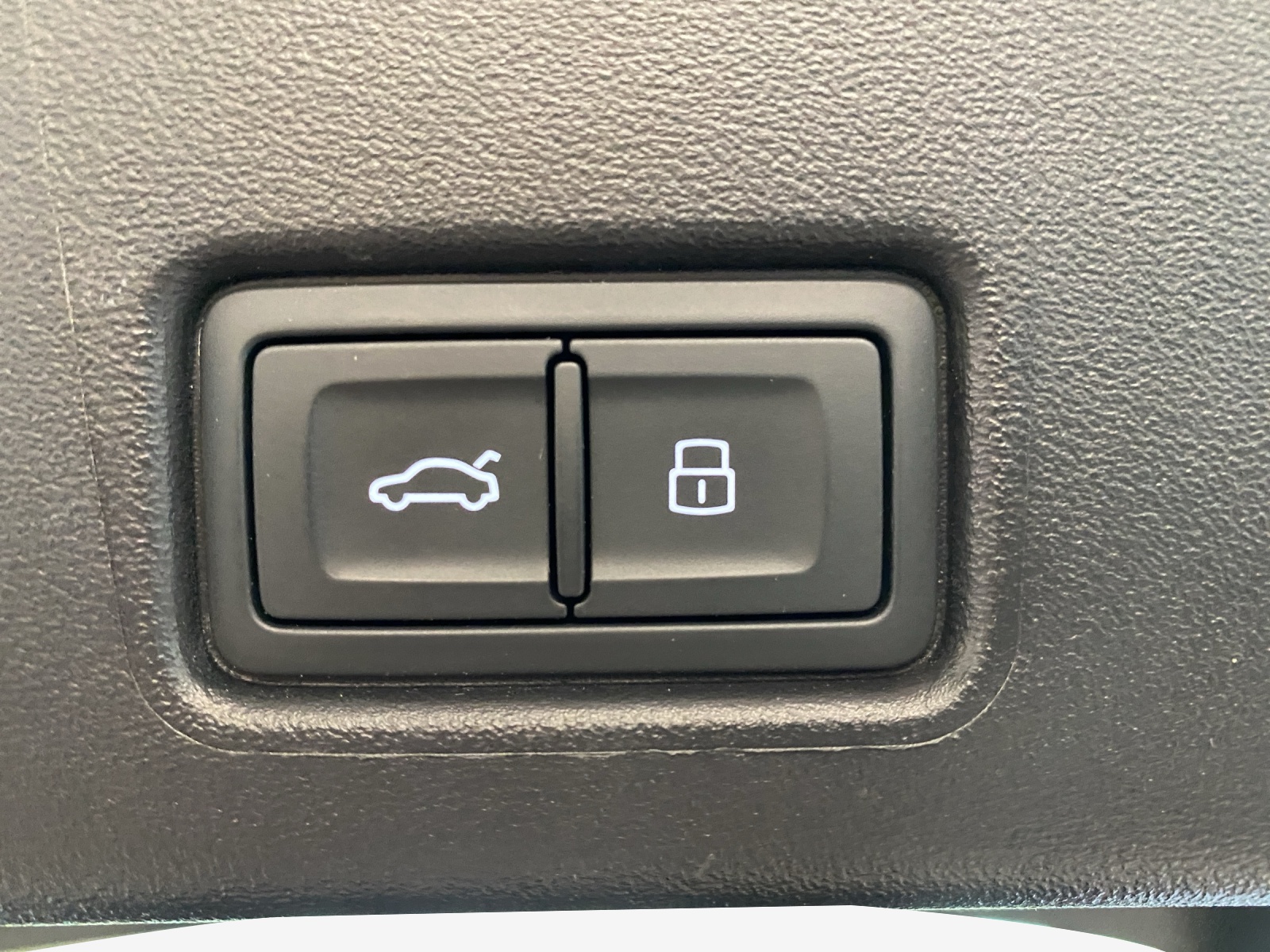 AUDI Q4 Sportback e-tron 40-image-14