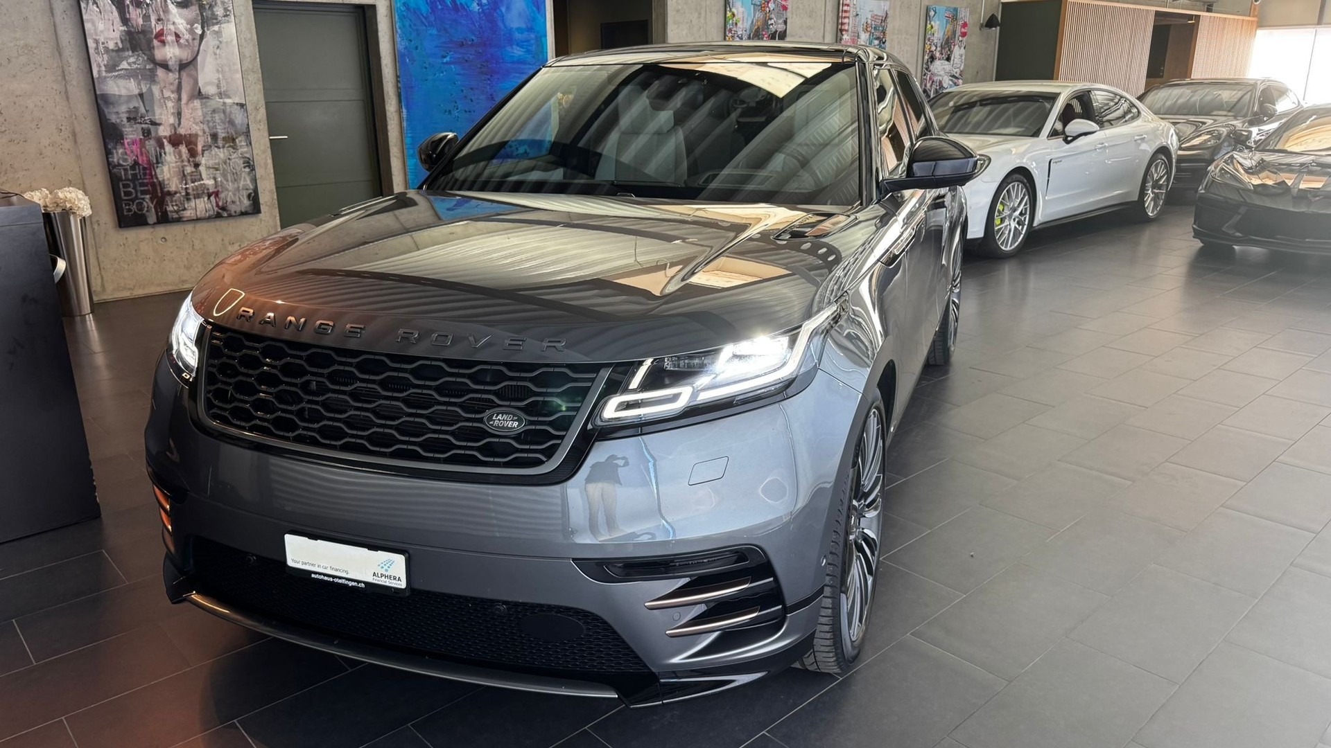 LAND ROVER Range Rover Velar 3.0 D 300 R-Dynamic HSE-showroom-element-3