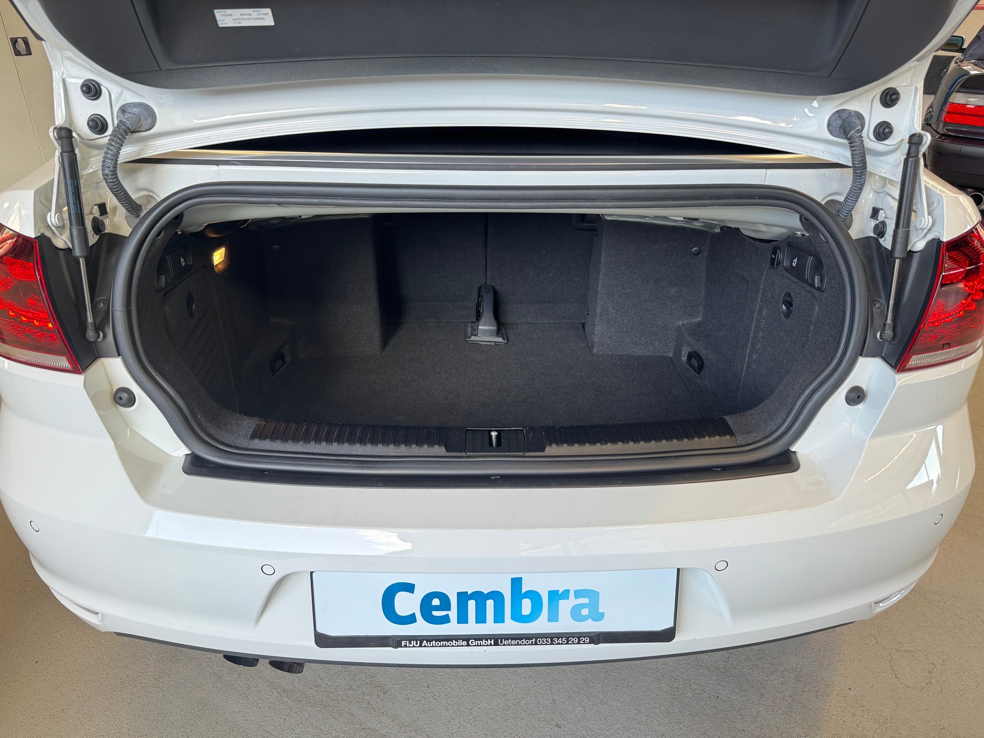 VW Golf Cabrio 1.4 TSI Karmann-image-12