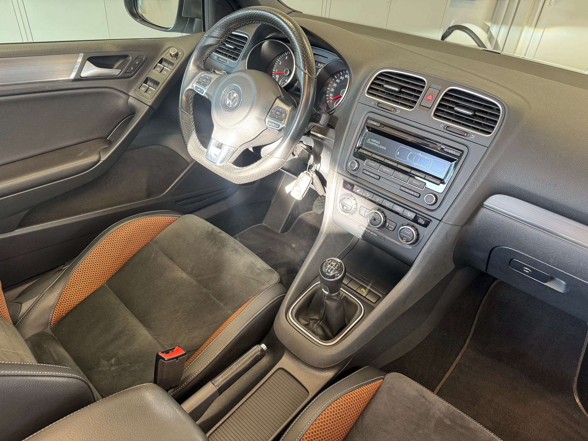 VW Golf Cabrio 1.4 TSI Karmann-image-8