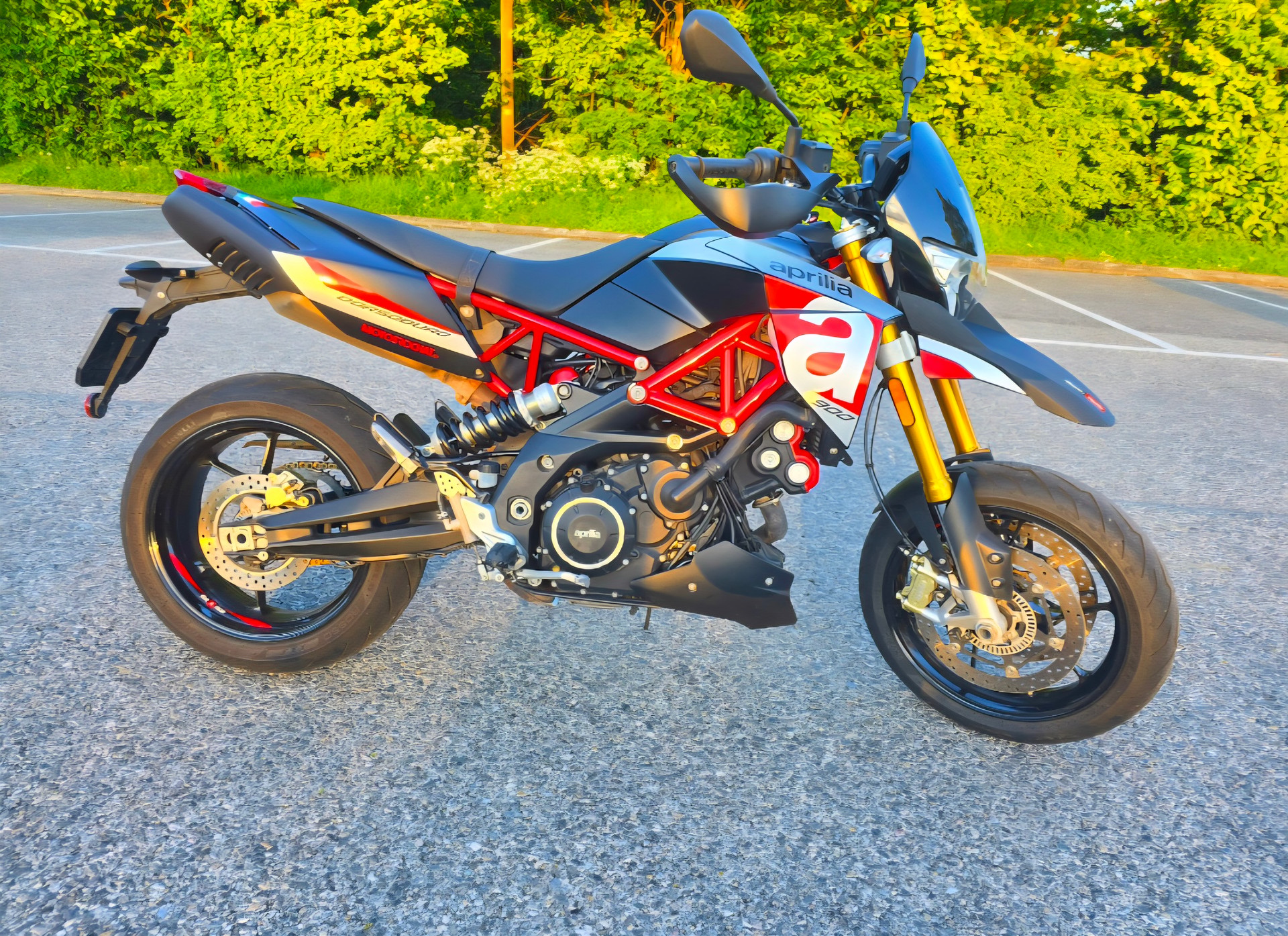 APRILIA Dorsoduro SMV 900
