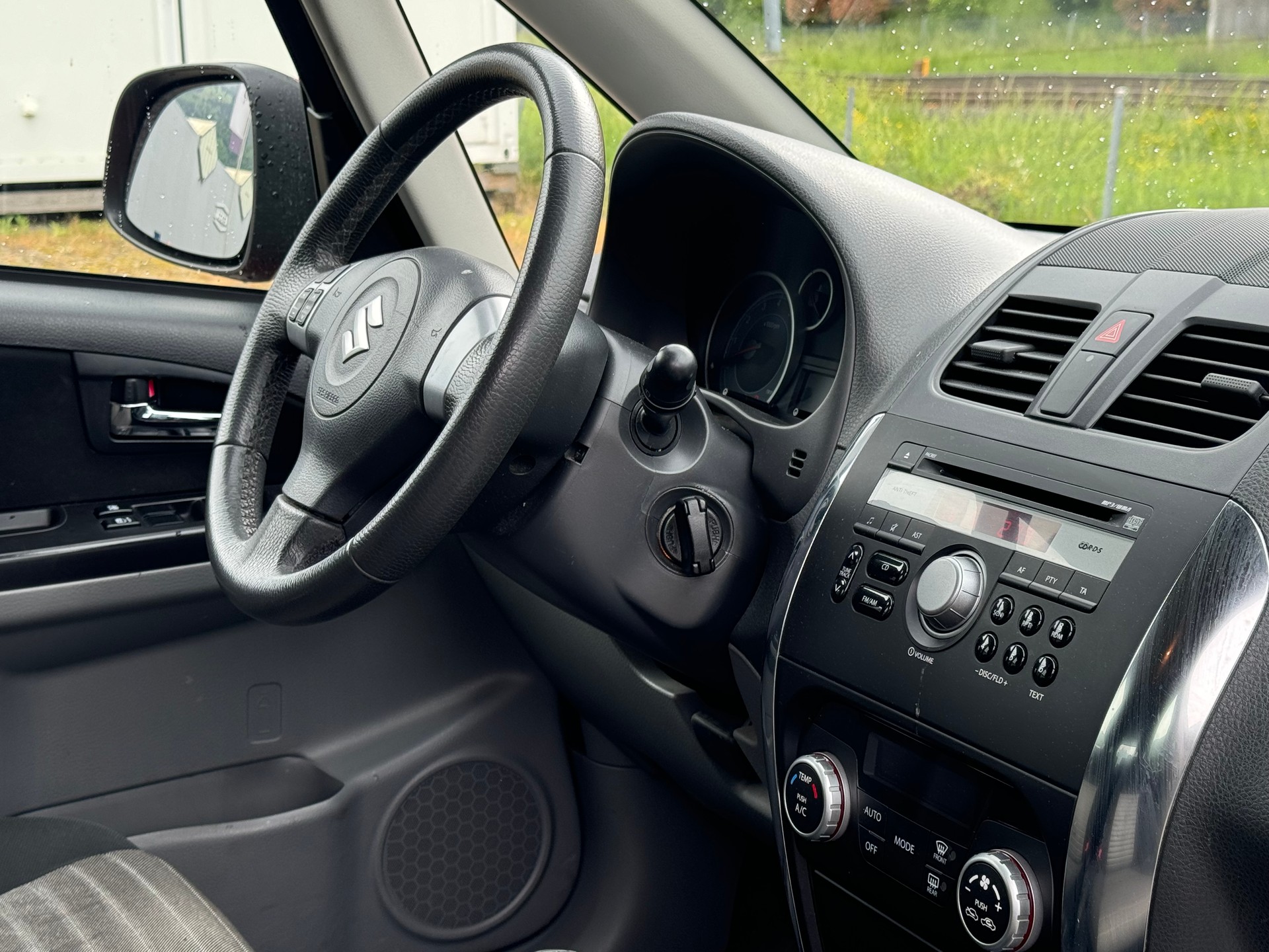 SUZUKI SX4 1.6 16V GL Top Barry 4WD-image-11