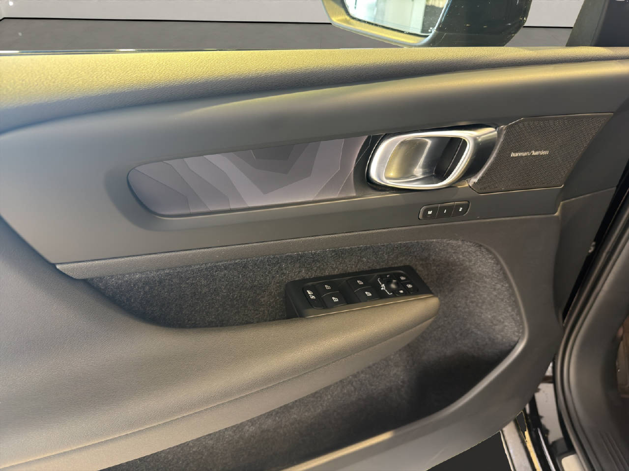 VOLVO C40 P8 Twin Recharge Ultimate AWD-image-13