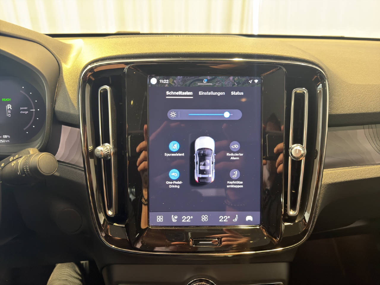 VOLVO C40 P8 Twin Recharge Ultimate AWD-image-11