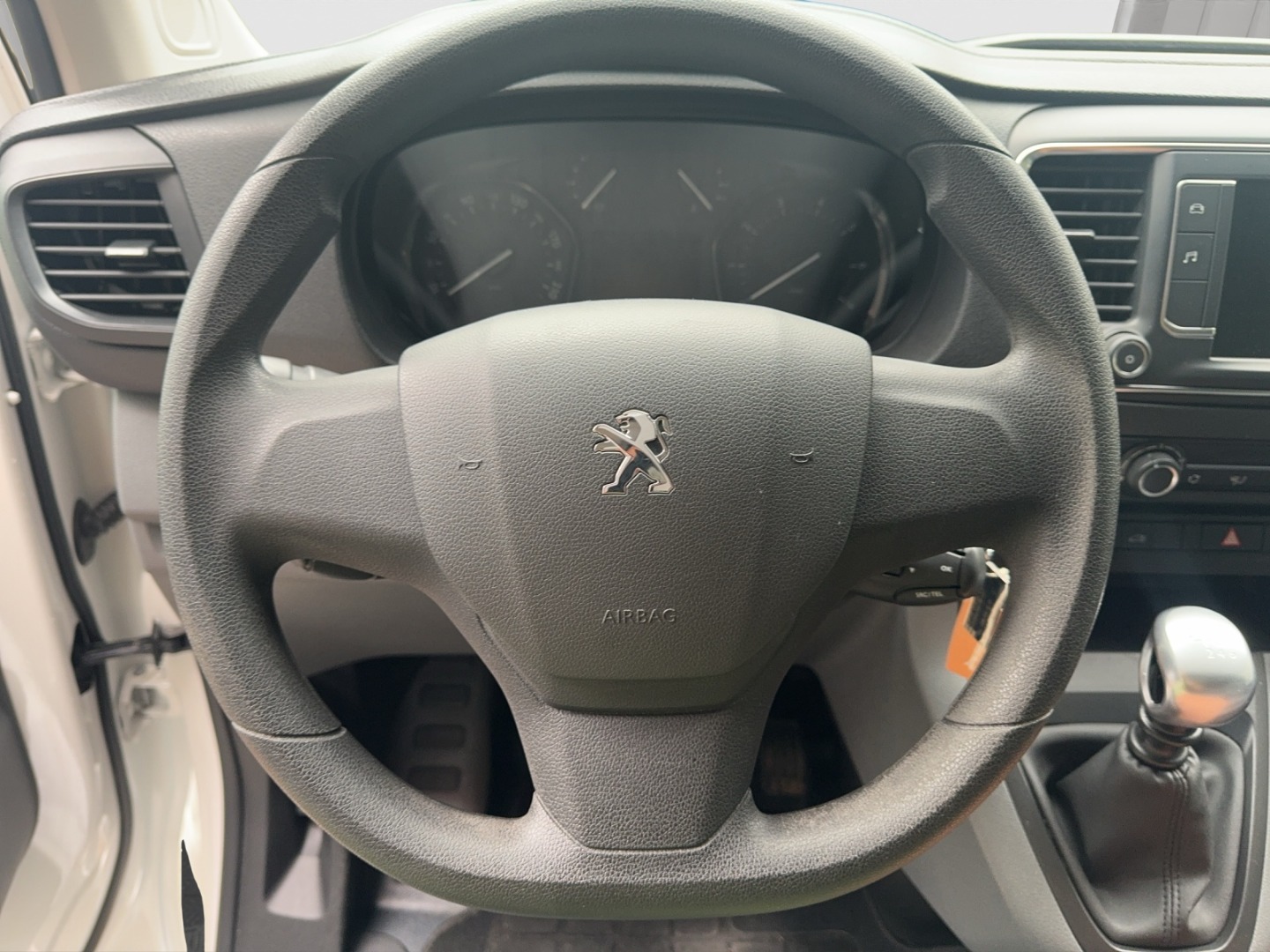 PEUGEOT Expert HDi120 S&S Prem. S-image-12