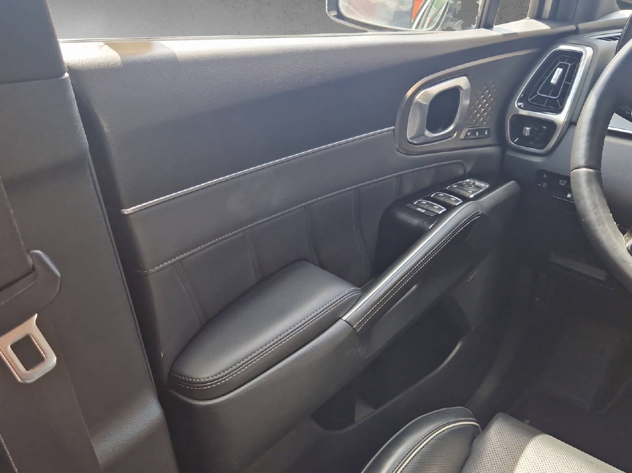 KIA Sorento 1.6 T-GDi Plug-in Hybrid-image-4