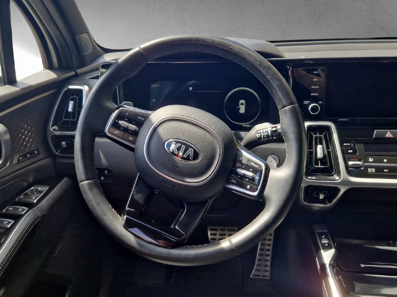 KIA Sorento 1.6 T-GDi Plug-in Hybrid-image-9