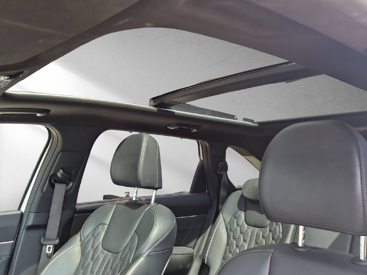 KIA Sorento 1.6 T-GDi Plug-in Hybrid-image-10