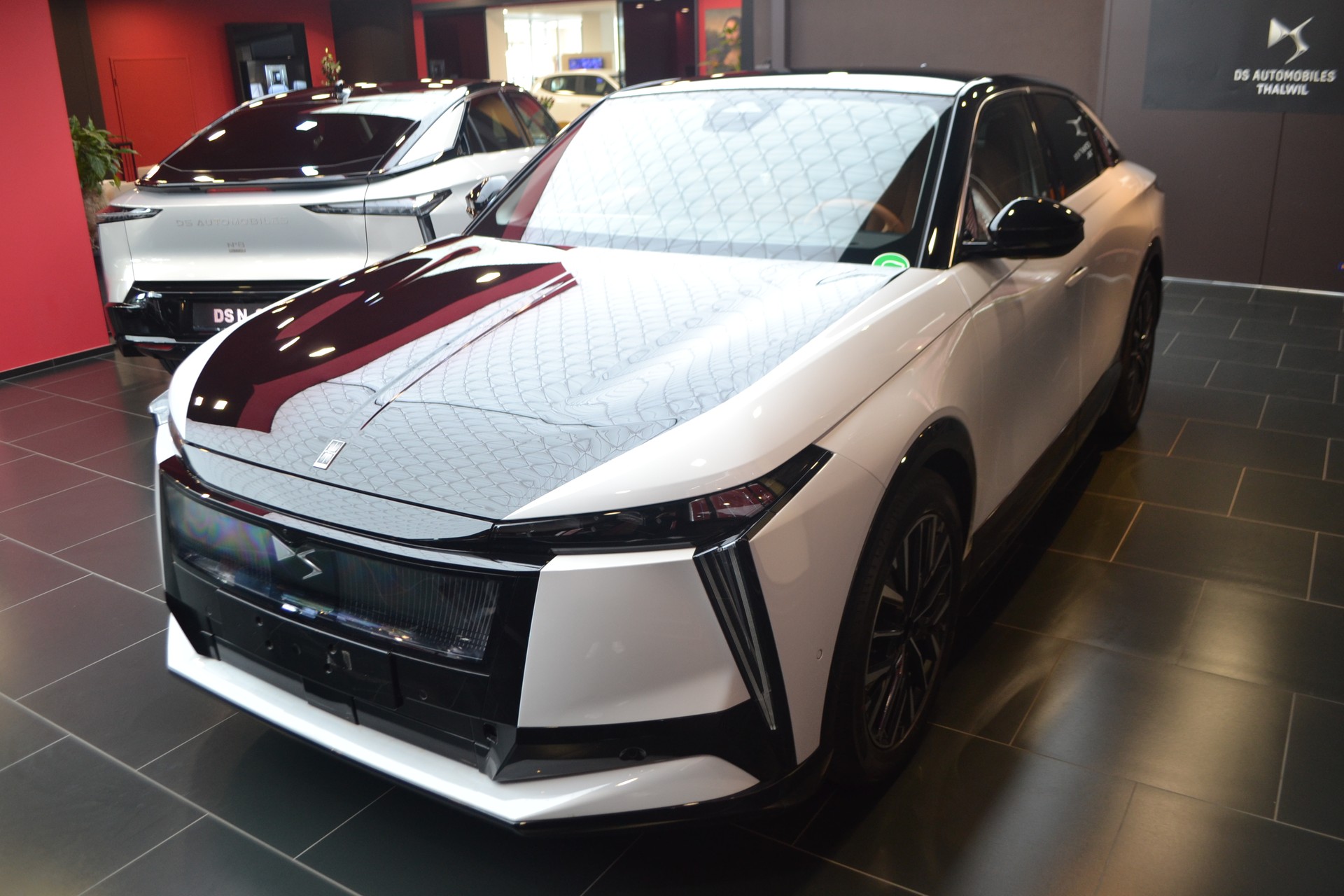 DS AUTOMOBILES E-Tense Étoile 4x4-image-1