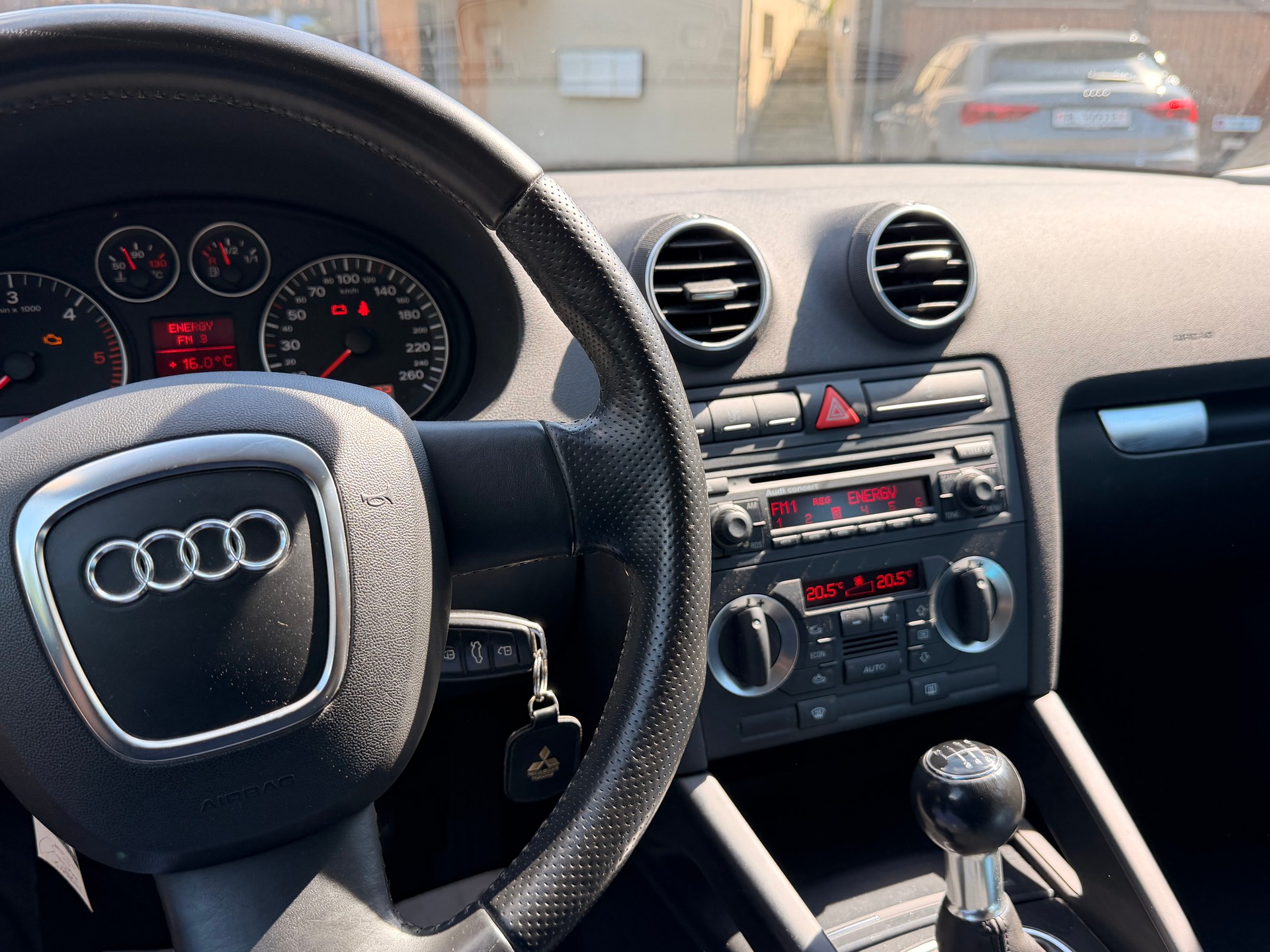 AUDI A3 Sportback 2.0 TDI Attraction quattro-image-7