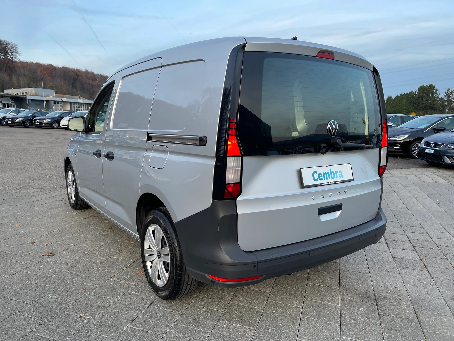 VW Caddy Cargo 2.0TDI DSG-image-2