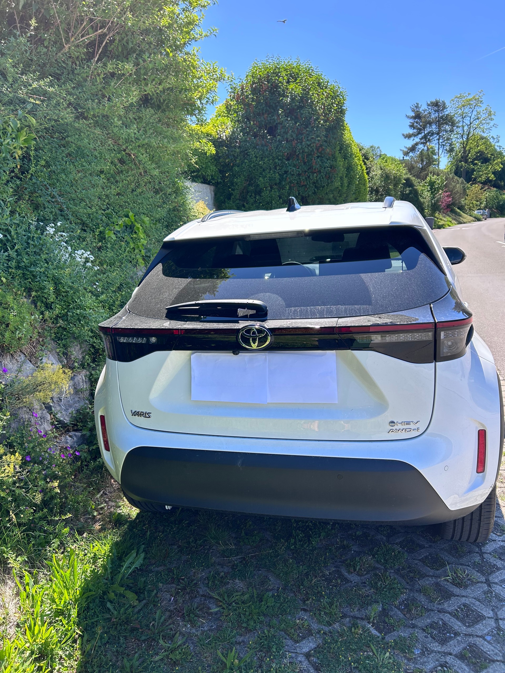 TOYOTA Yaris Cross AWD-i Hybrid 130 PS-image-4