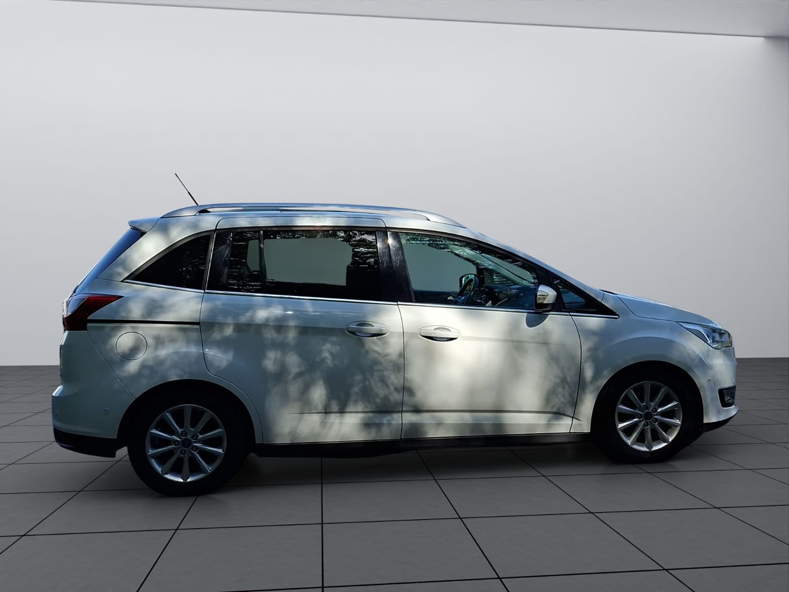 FORD GrC-Max 1.5 SCTi Titanium-image-8