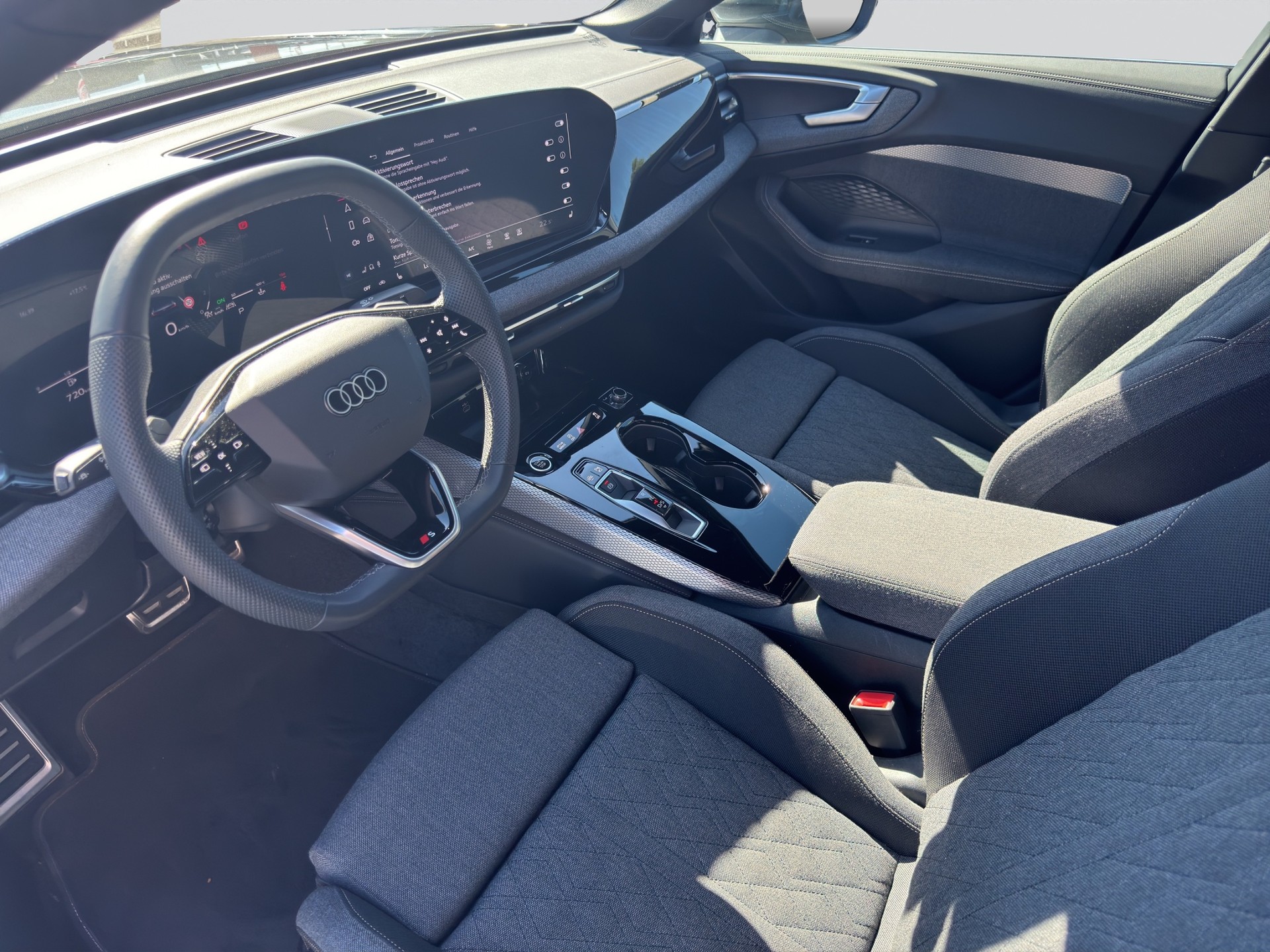AUDI A5 2.0TFSI S-Line-image-5