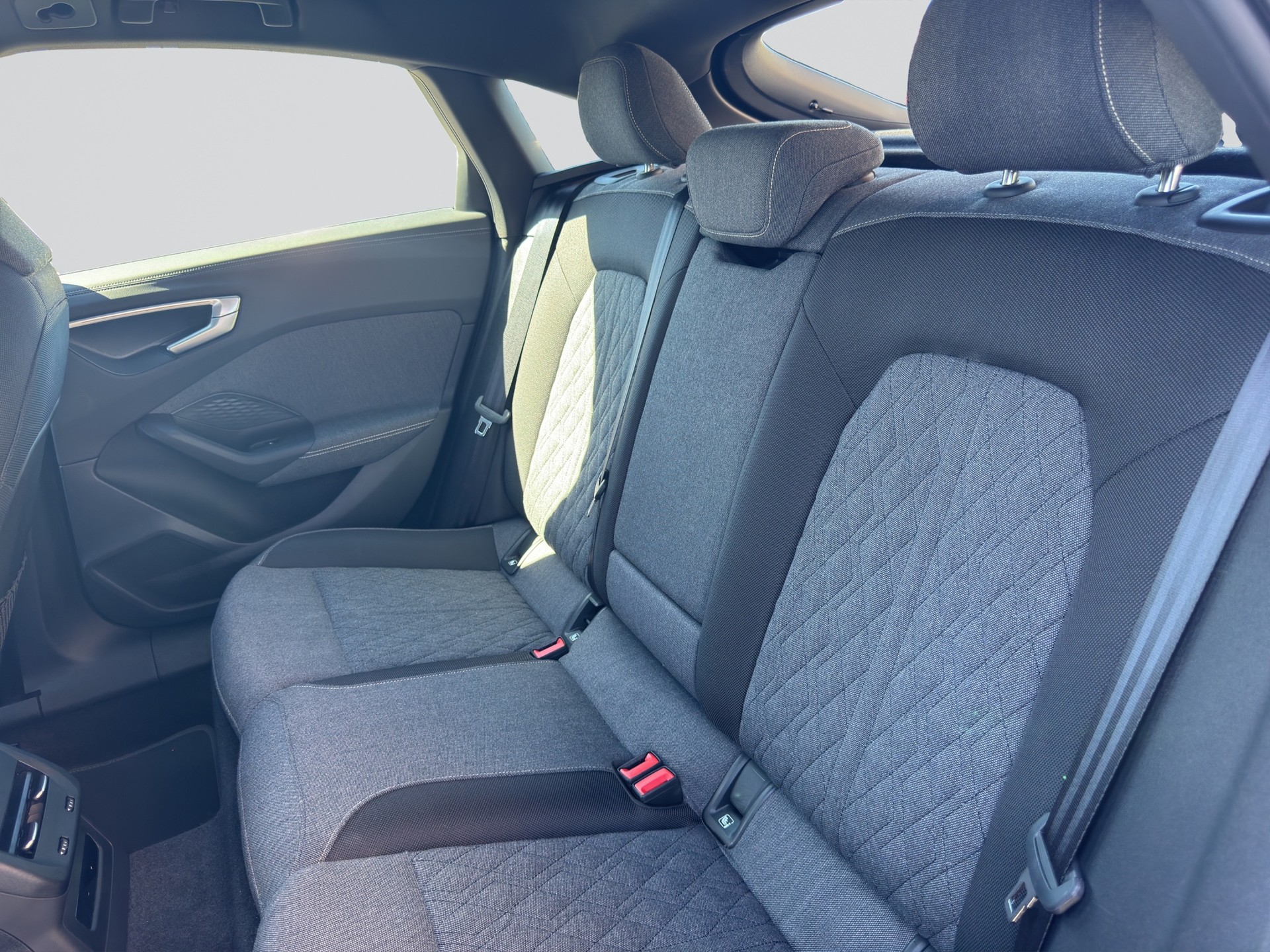 AUDI A5 2.0TFSI S-Line-image-6