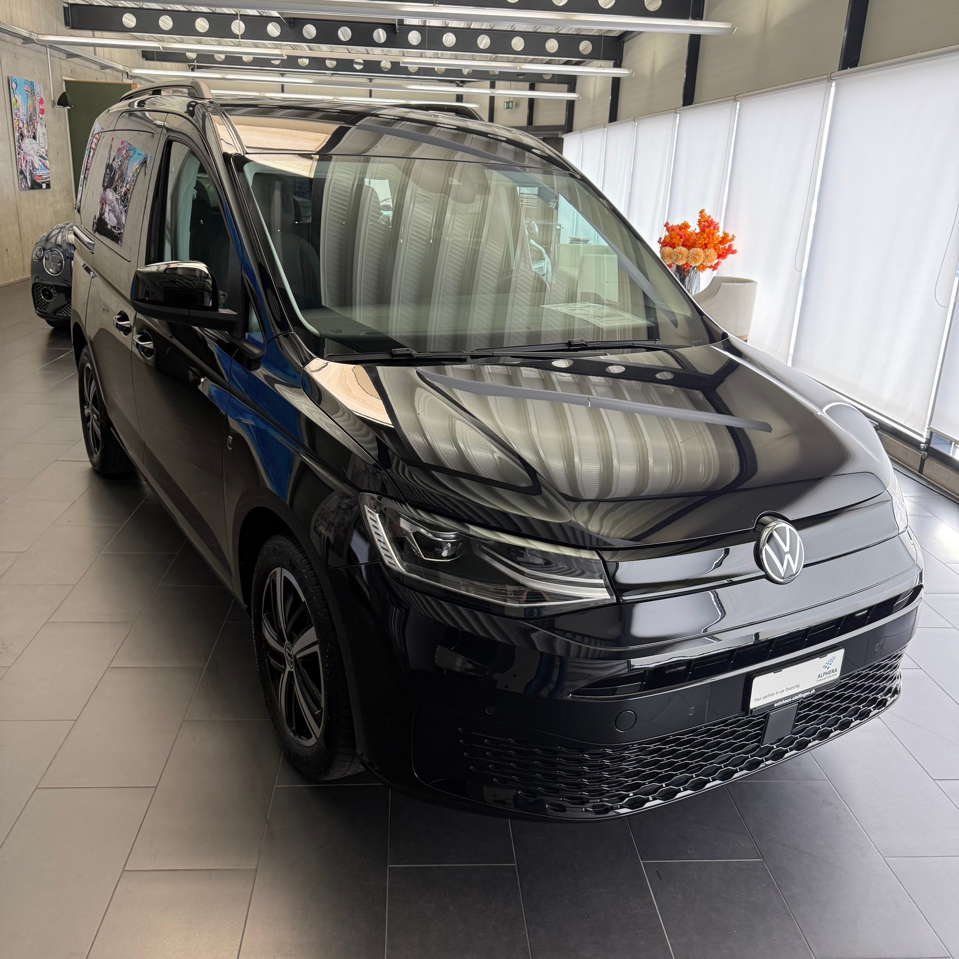 VW Caddy 1.5 TSI Liberty-image-1