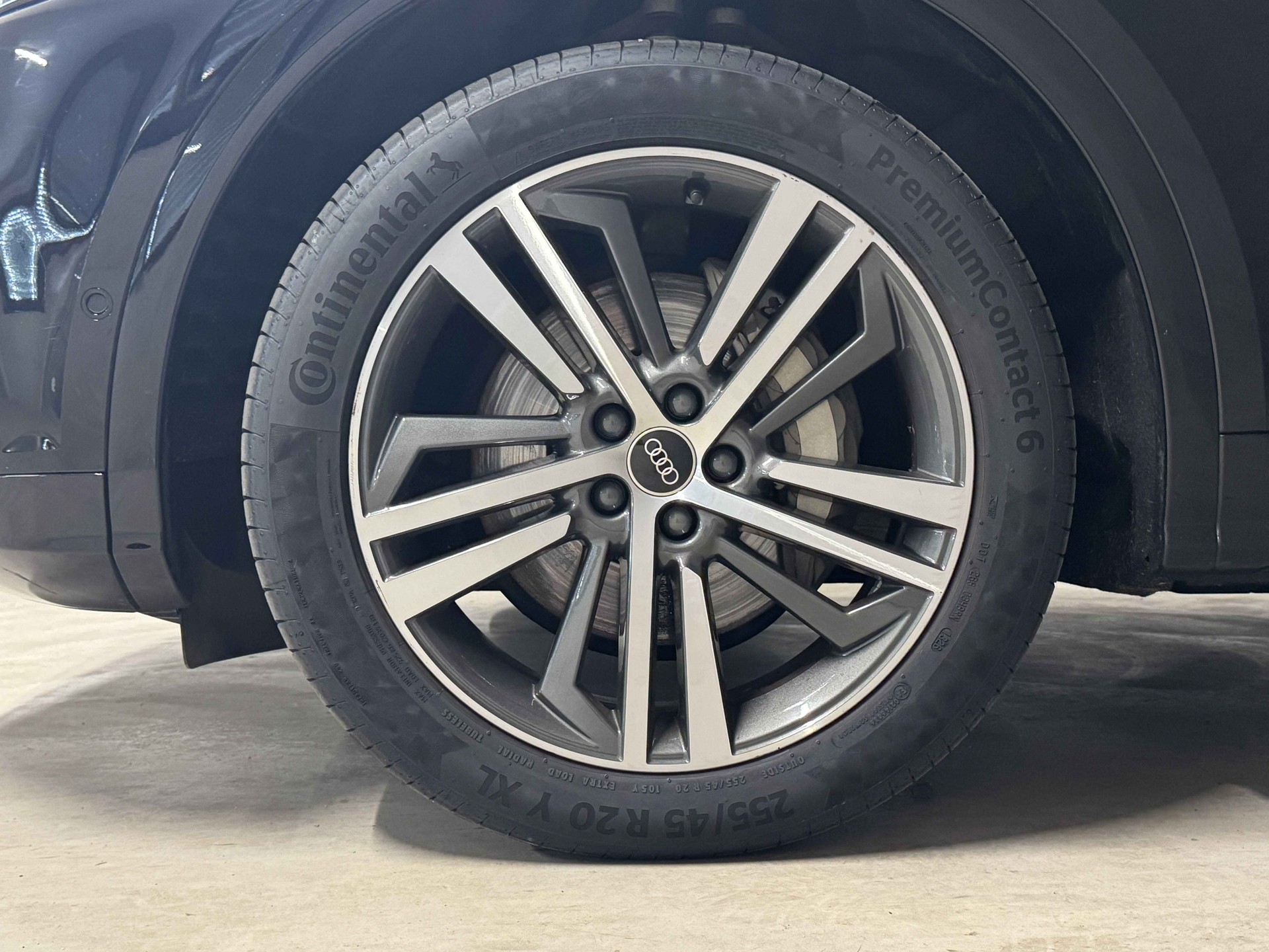 AUDI Q5 55 TFSI e sport quattro-image-16
