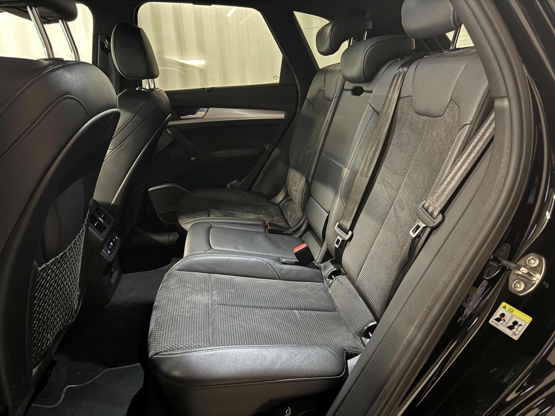 AUDI Q5 55 TFSI e sport quattro-image-12