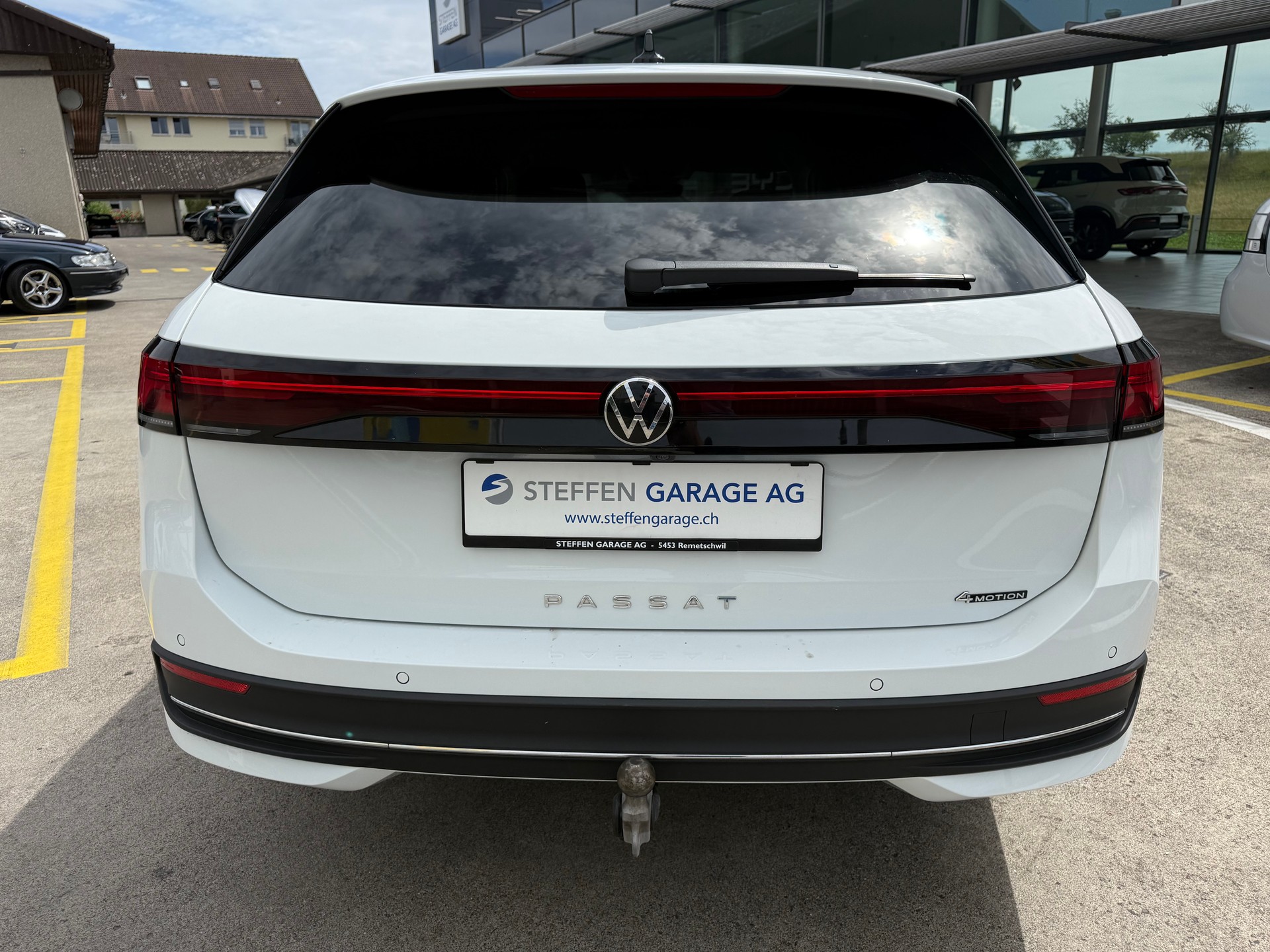 VW Passat Variant 2.0 TDI evo Business 4 Motion DSG-image-5