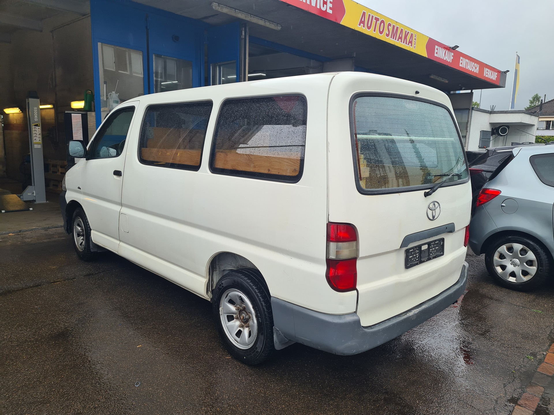 TOYOTA Hiace D-4D Kombi SWB-showroom-element-3