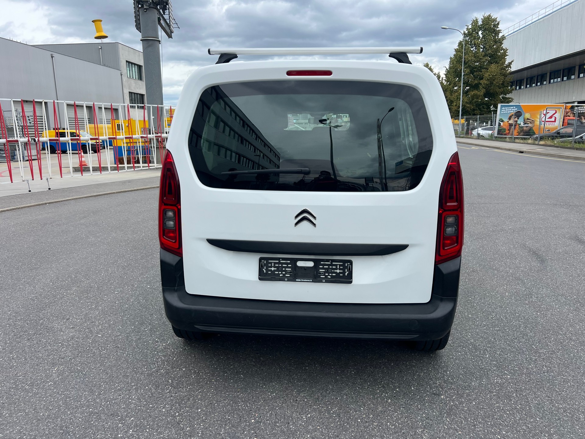 CITROEN Berlingo Van 1.5 Blue HDi 130 s/s Worker 1000kg-image-4
