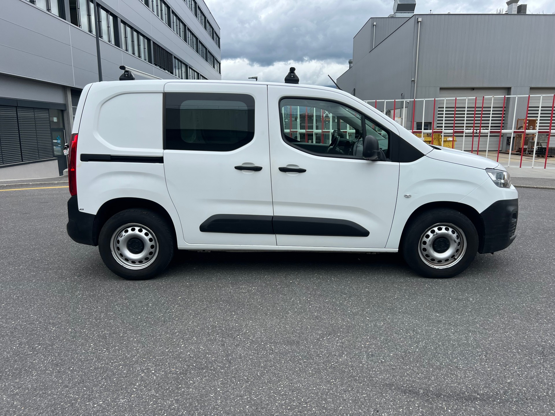 CITROEN Berlingo Van 1.5 Blue HDi 130 s/s Worker 1000kg-image-6