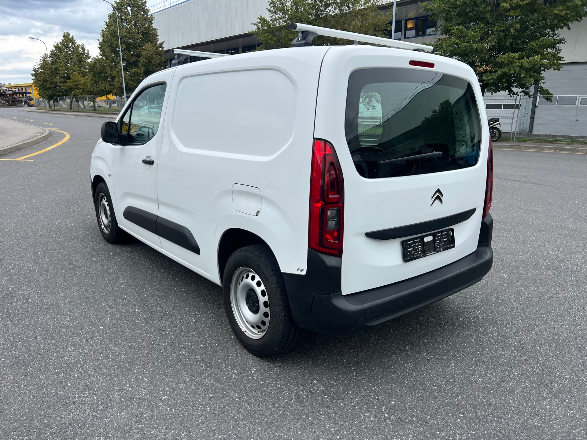 CITROEN Berlingo Van 1.5 Blue HDi 130 s/s Worker 1000kg-image-3