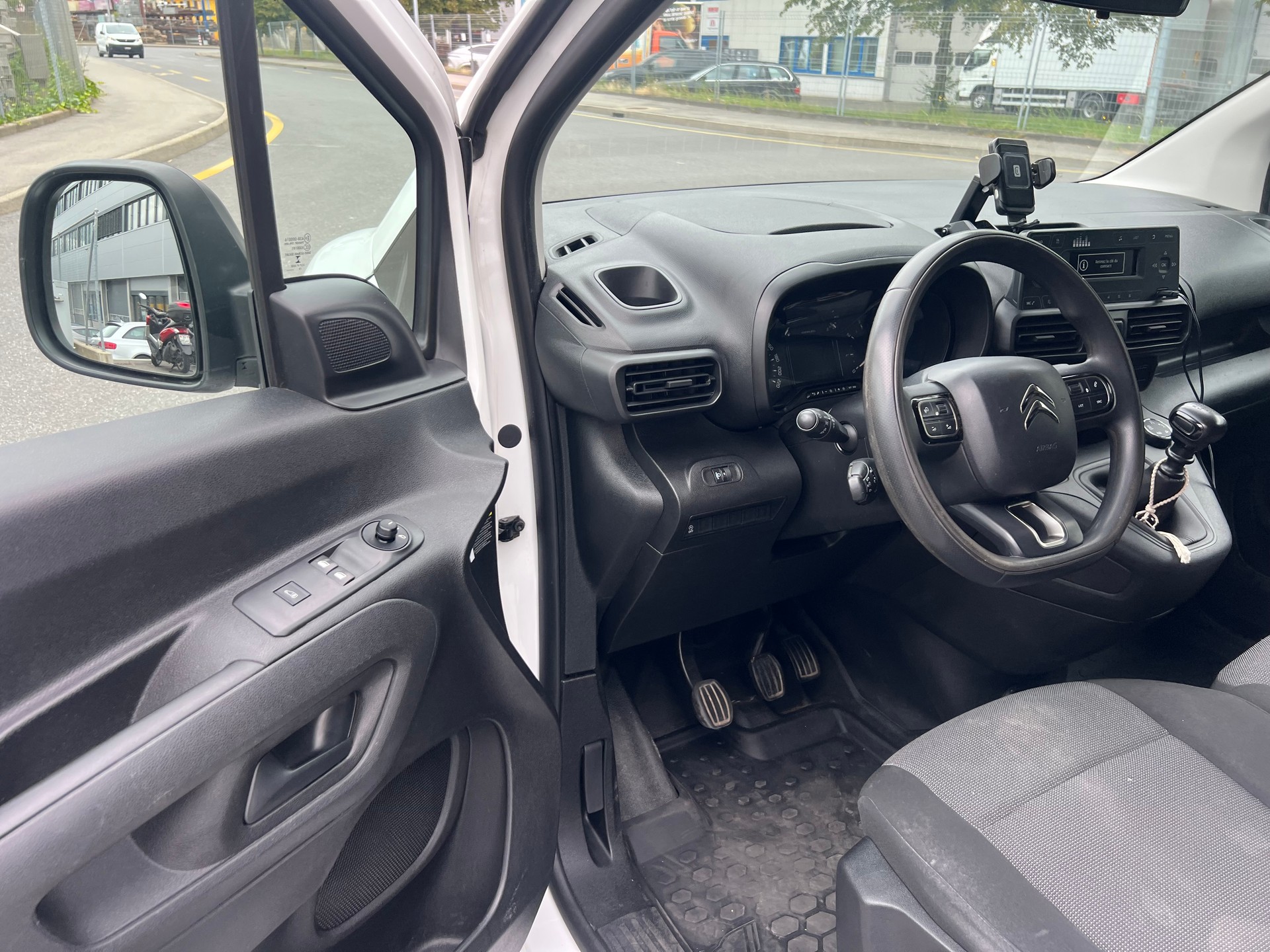 CITROEN Berlingo Van 1.5 Blue HDi 130 s/s Worker 1000kg-image-8