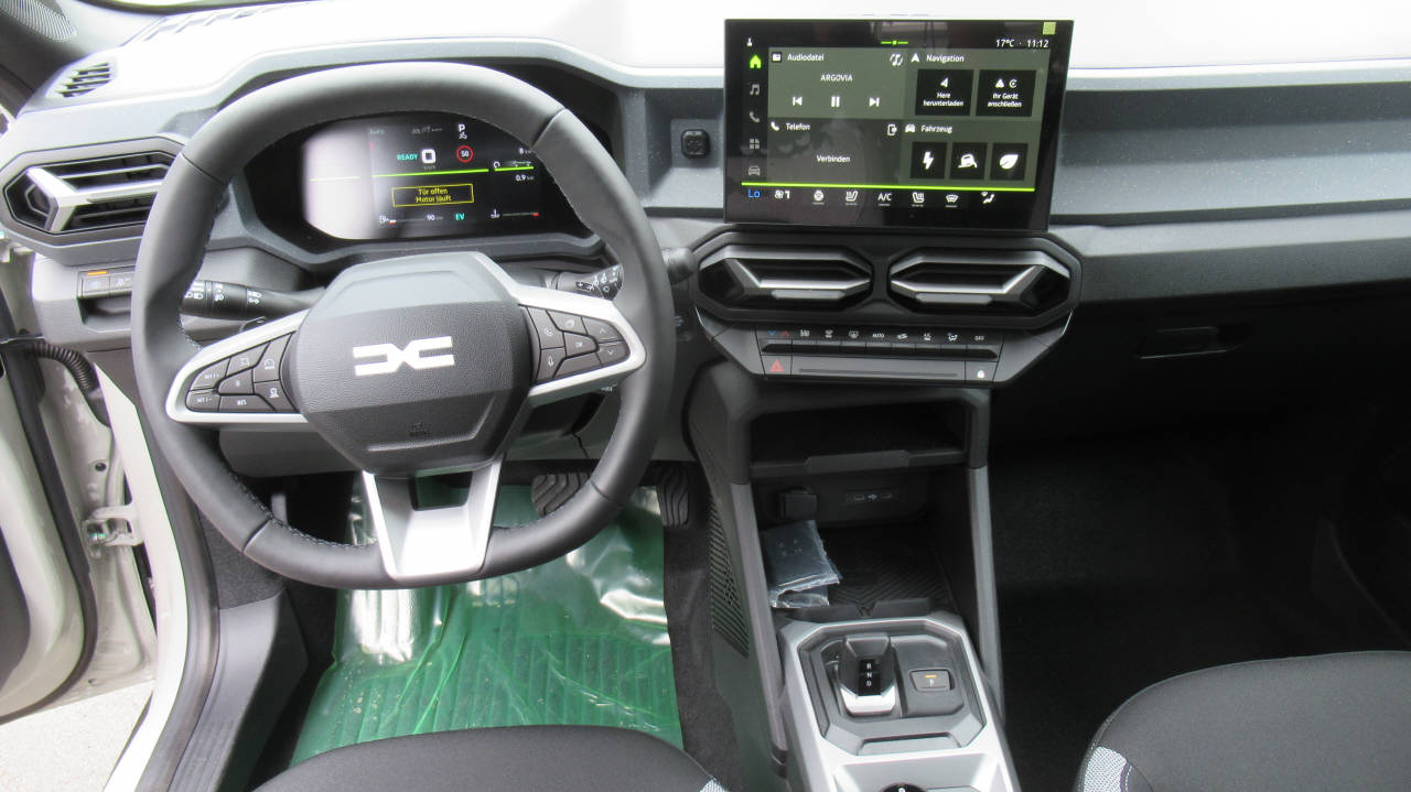 DACIA Duster 1.2 Hybrid Journey 4WD-image-10
