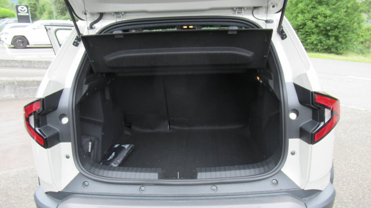 DACIA Duster 1.2 Hybrid Journey 4WD-image-11