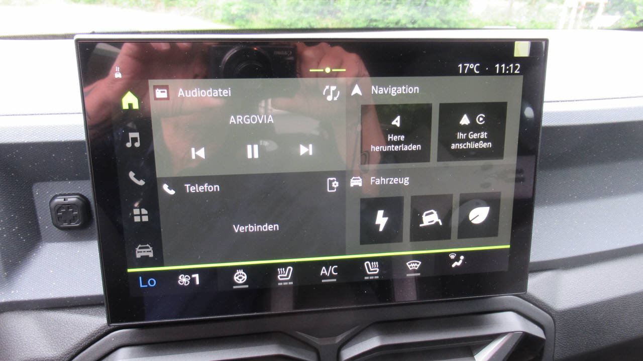 DACIA Duster 1.2 Hybrid Journey 4WD-image-6
