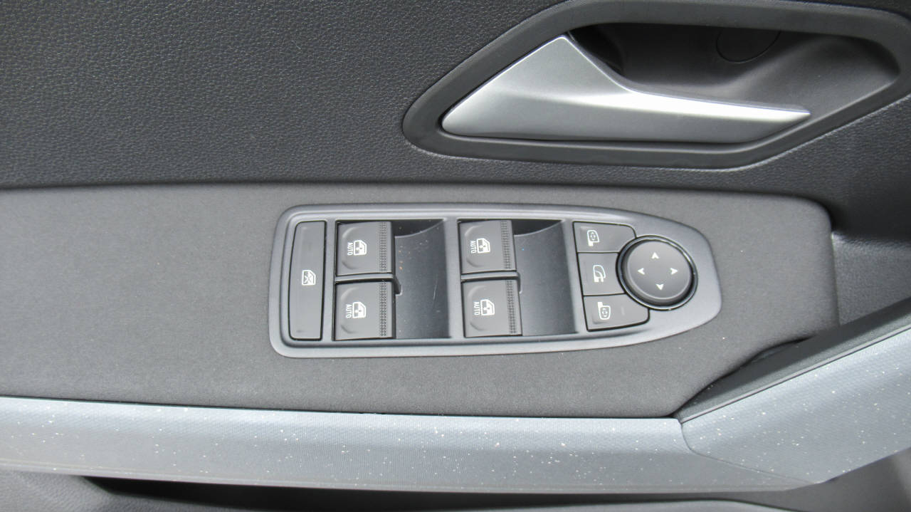 DACIA Duster 1.2 Hybrid Journey 4WD-image-8