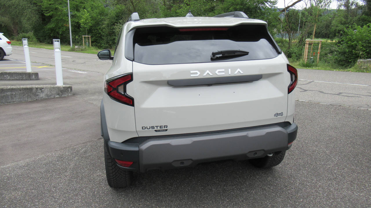 DACIA Duster 1.2 Hybrid Journey 4WD-image-2