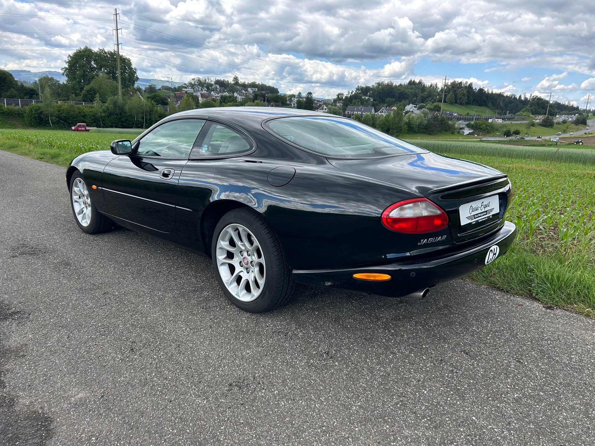 JAGUAR XKR S/C-image-2